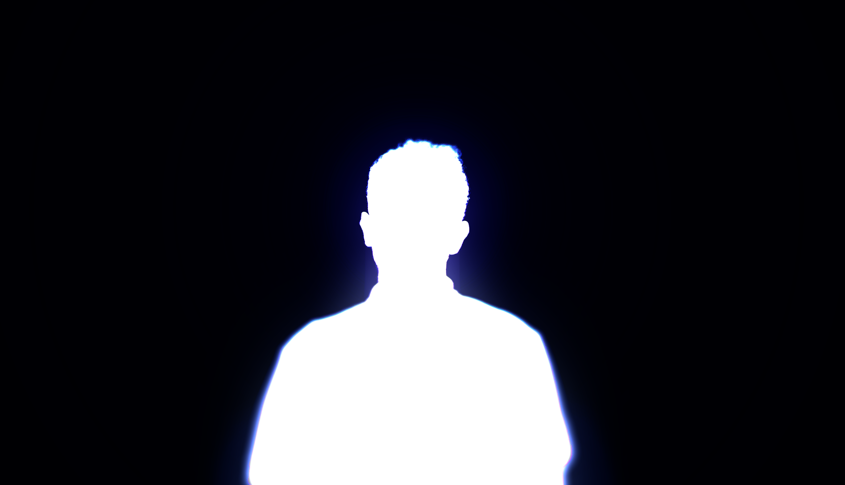 Pessoa com iluminação dramática